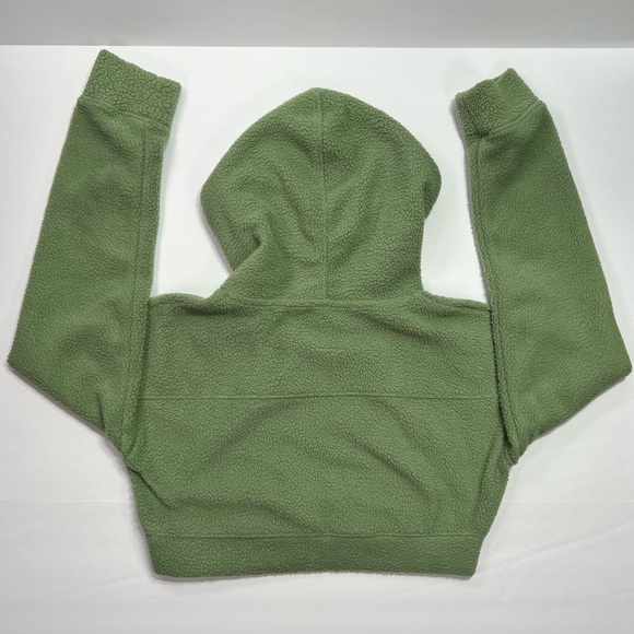 Alphalete King Crop Hoodie, Women’s Textured Plush Fleece Crop Hoodie - sage, S - Picture 3 of 10